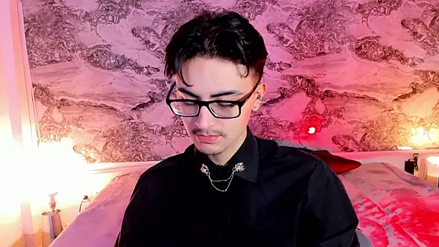 Im Dayros online show from 11/30/25, 07:14