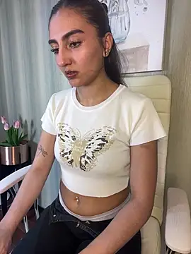 ZoeJohnson Pink online show from 02/12/26, 09:25