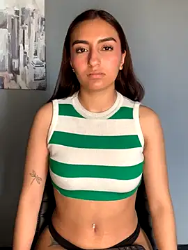 ZoeJohnson Pink online show from 11/24/25, 03:01