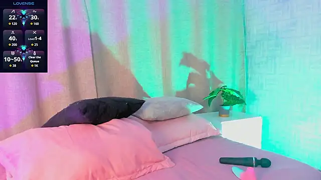 Jenn Owens online show from 11/26/25, 04:01