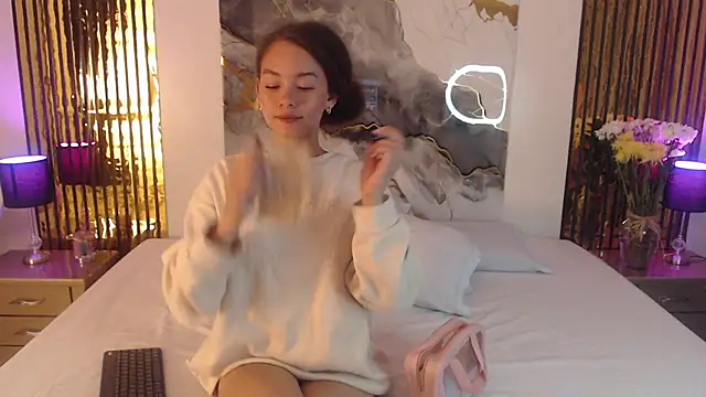 MiticaBrennet  online show from 02/07/26, 03:58