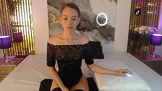 MiticaBrennet  online show from 02/21/26, 06:15