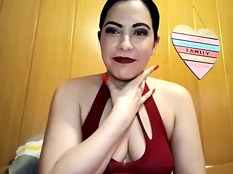 Morena ojazos travieza-39 online show from 02/06/26, 01:23