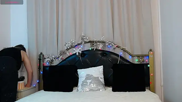 Leona Rae online show from 12/23/25, 09:30