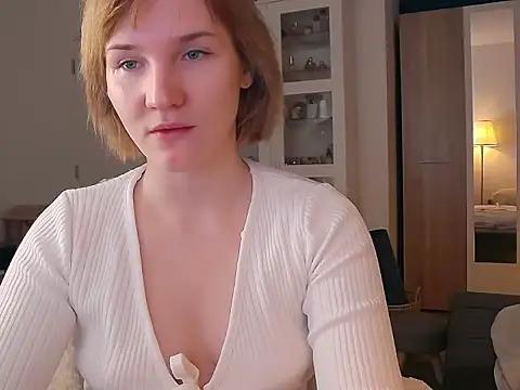 Snapshot of CatchVi chatting on 04/07/26, 06:32 CatchVi online show from 04/07/26, 06:32