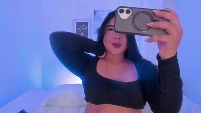 alejandrarojas  online show from 04/28/26, 12:53