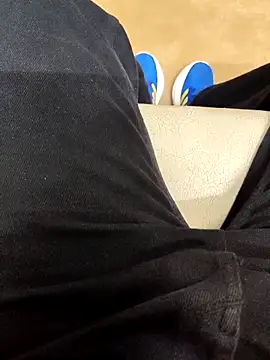 desi alpha boy online show from 12/05/25, 11:31