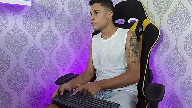 The big twink x online show from 11/24/25, 07:25