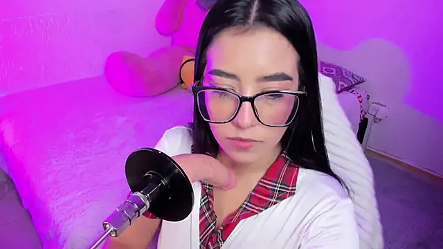 IbbieeBennett 1 online show from 02/17/26, 03:48