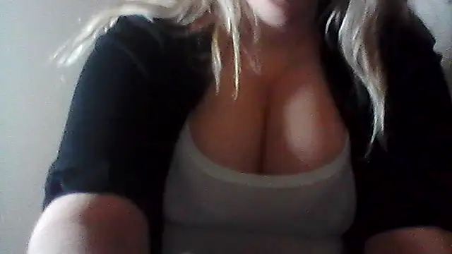 BelladonnaSkye online show from 12/02/25, 08:21