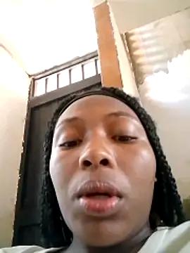 Snapshot of KiaracCastilo chatting on 12/01/25, 05:03 KiaracCastilo online show from 12/01/25, 05:03