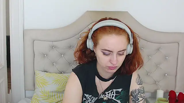 Snapshot of RubyBigBoobs chatting on 11/26/25, 04:51 RubyBigBoobs online show from 11/26/25, 04:51