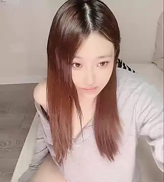 clara-cc online show from 05/11/26, 03:07