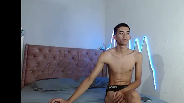 ALEXX BOOY online show from 12/18/25, 01:15