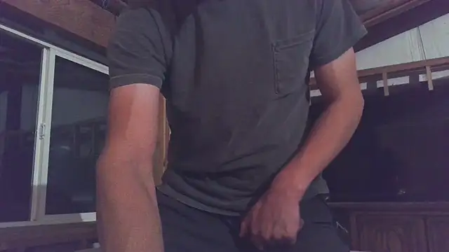 Ruggeddude8 online show from 12/04/25, 06:34