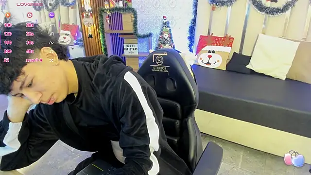 kaelwolf tay online show from 12/15/25, 07:20