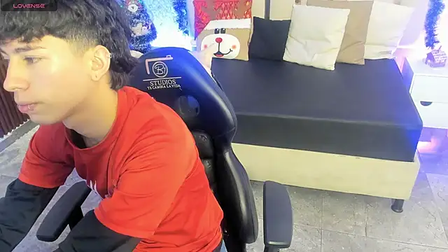 kaelwolf tay online show from 12/19/25, 07:27