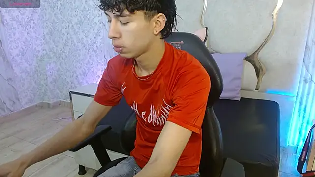 kaelwolf tay online show from 11/23/25, 12:37