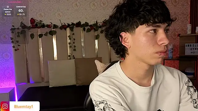 Snapshot of kaelwolf_tay chatting on 02/20/26, 07:27 kaelwolf tay online show from 02/20/26, 07:27