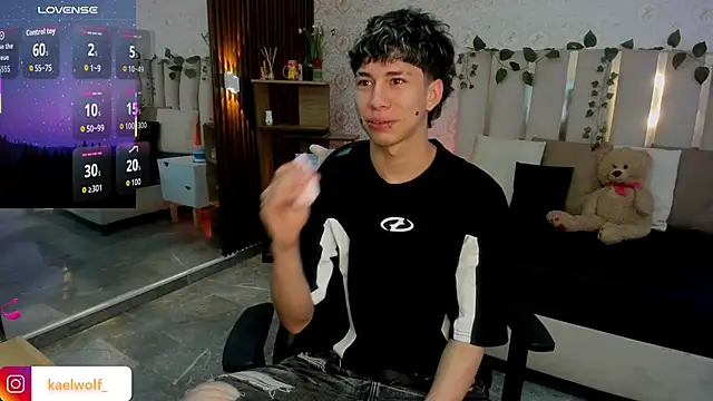 Snapshot of kaelwolf_tay chatting on 01/31/26, 07:12 kaelwolf tay online show from 01/31/26, 07:12