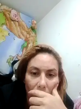 Alice-pink online show from 11/29/25, 11:38