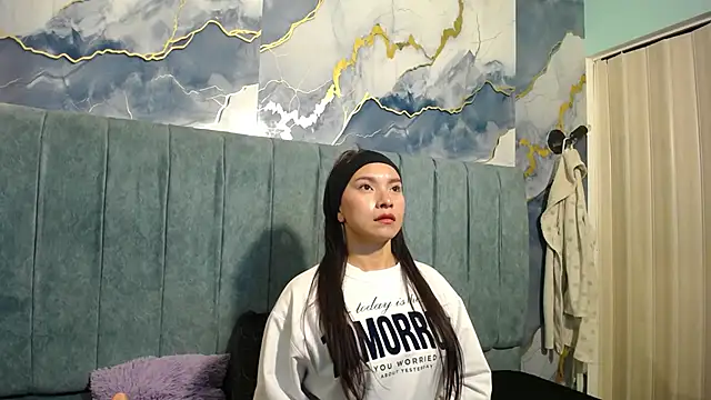 Cloe16  online show from 11/25/25, 03:18