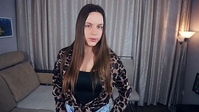 SanoraVillnave online show from 11/28/25, 06:24