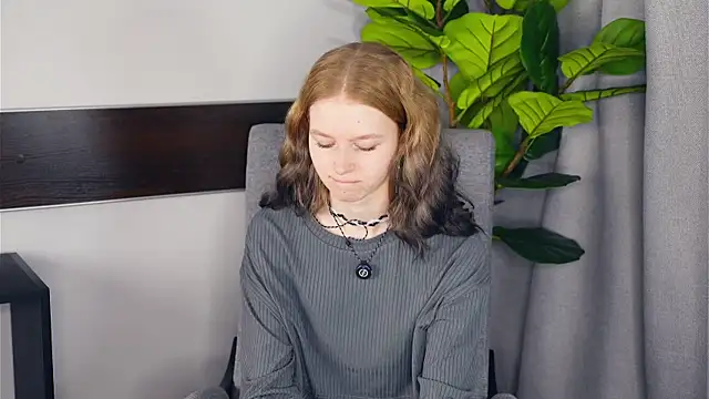 ToyaPletz online show from 11/25/25, 08:14