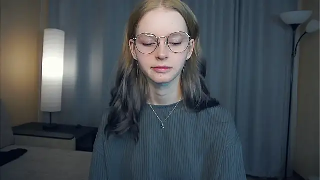 ToyaPletz online show from 11/29/25, 05:24