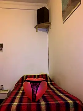 Snapshot of Malvino1934 chatting on 12/02/25, 09:38 Malvino1934 online show from 12/02/25, 09:38