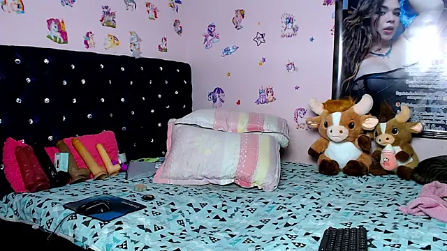 ShantalTsFox online show from 03/18/26, 01:20