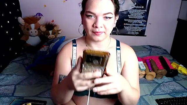 Snapshot of ShantalTsFox chatting on 06/19/26, 01:00 ShantalTsFox online show from 06/19/26, 01:00