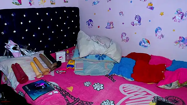 ShantalTsFox online show from 12/21/25, 01:08