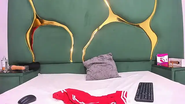 RoxanneBloom online show from 02/03/26, 06:51