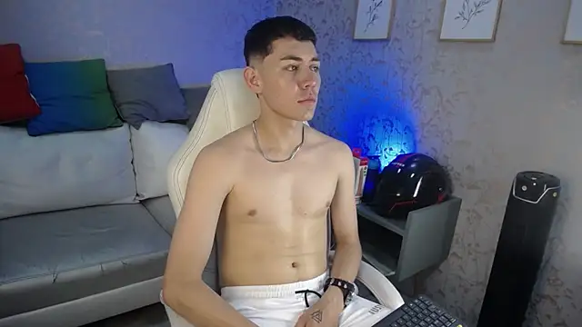 LoganFoster  online show from 12/18/25, 08:34