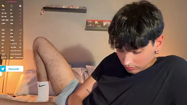 Snapshot of noxnude chatting on 06/17/26, 10:41 noxnude online show from 06/17/26, 10:41