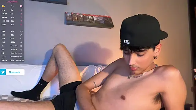 Snapshot of noxnude chatting on 06/22/26, 10:40 noxnude online show from 06/22/26, 10:40