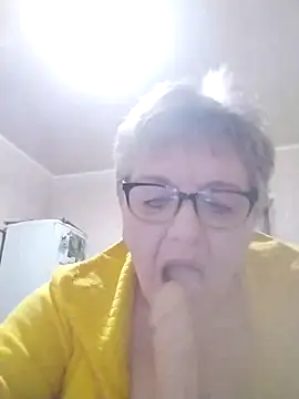 MillanaOcean online show from 11/30/25, 09:26