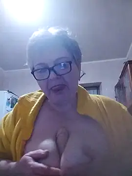 MillanaOcean online show from 12/01/25, 10:21