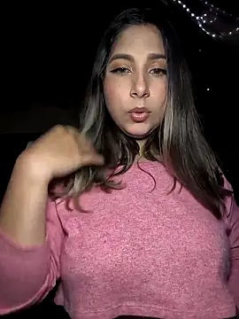 Snapshot of Catalina_ramos chatting on 12/19/25, 05:00 Catalina ramos online show from 12/19/25, 05:00