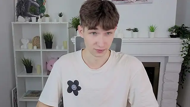 Maxwellchiik online show from 11/26/25, 12:38