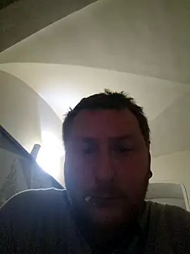 Snapshot of 18cmAndr chatting on 11/30/25, 07:47 18cmAndr online show from 11/30/25, 07:47