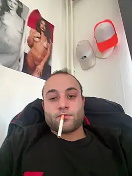 Snapshot of klkmam chatting on 02/15/26, 10:47 klkmam online show from 02/15/26, 10:47