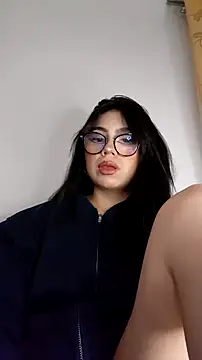 Snapshot of Miharu_ chatting on 12/01/25, 12:33 Miharu online show from 12/01/25, 12:33