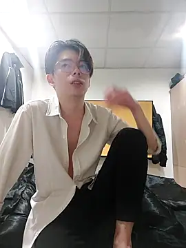 twtung tung online show from 11/30/25, 04:30