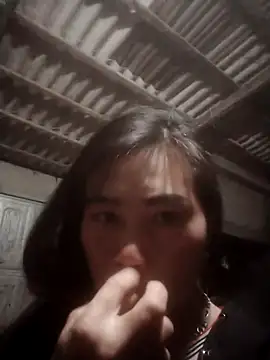 Snapshot of meganmeo chatting on 11/23/25, 10:09 meganmeo online show from 11/23/25, 10:09