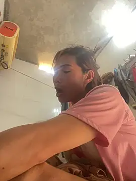 meganmeo online show from 04/12/26, 06:16