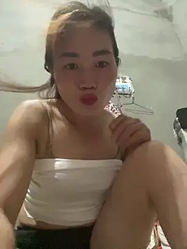Snapshot of meganmeo chatting on 05/22/26, 02:15 meganmeo online show from 05/22/26, 02:15