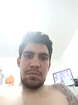 Elrompecucas28 online show from 12/21/25, 01:24