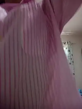 EweXZZ online show from 12/21/25, 12:18